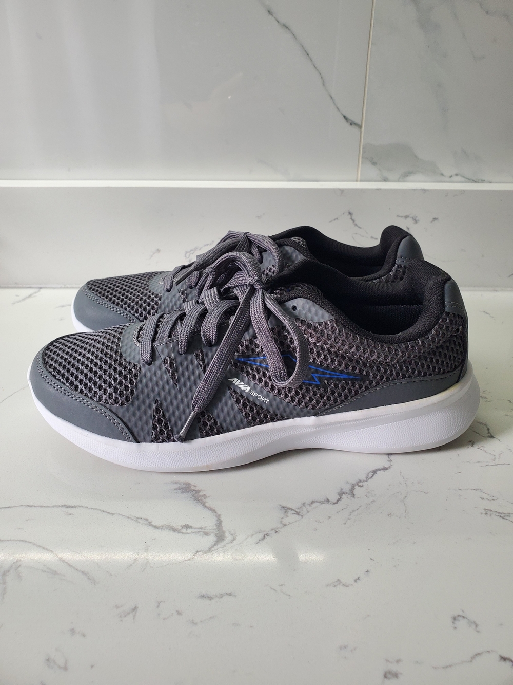 Avia Men's Capri Athletic Shoes in charcoal grey Us 7.5